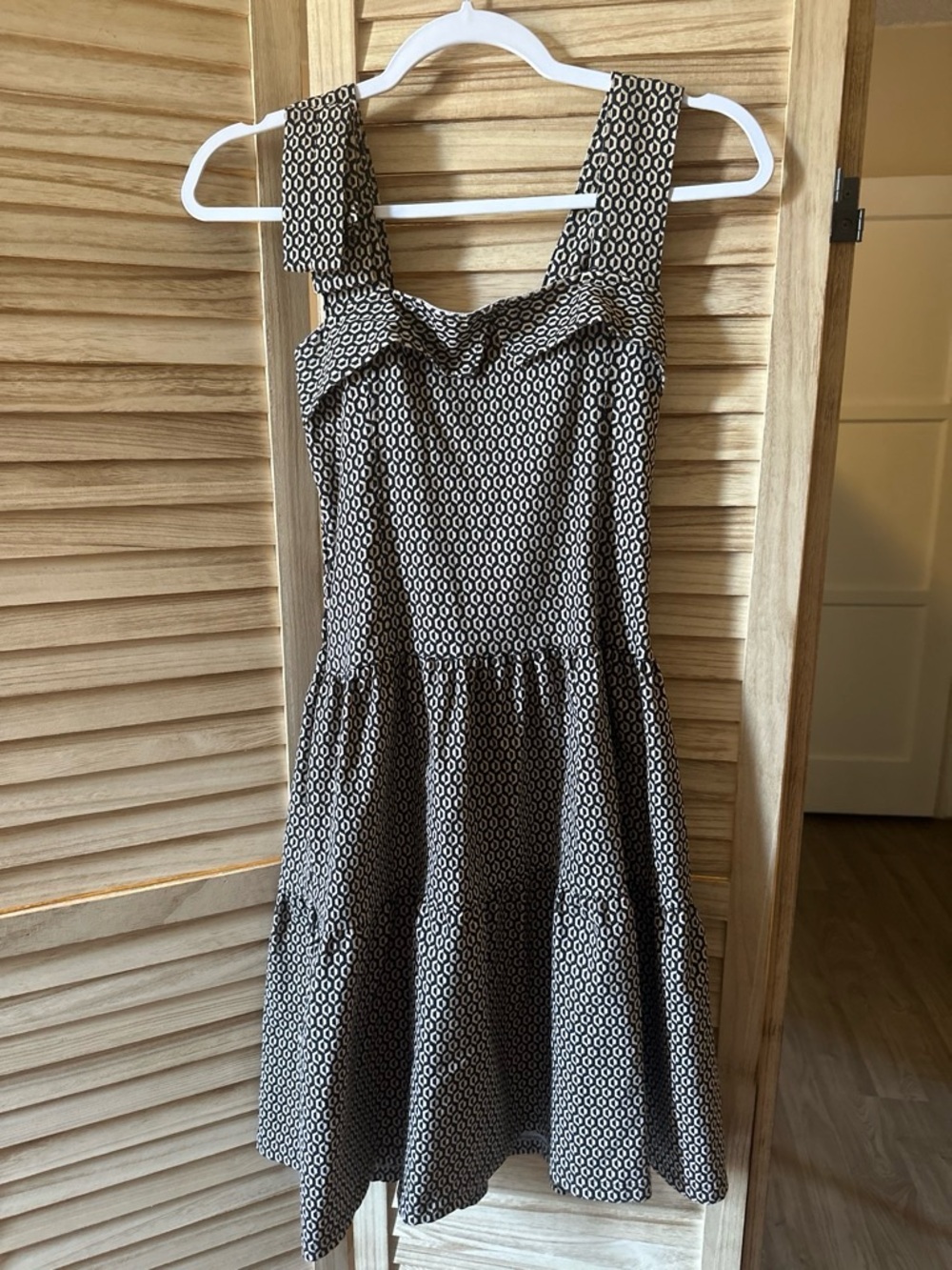 Sleeveless Black and Cream Midi Dress with Wide Straps